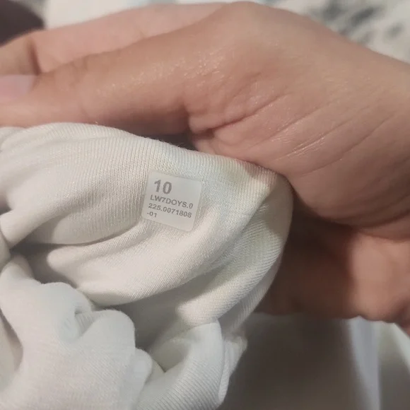 Lululemon Align Side-Stripe Shorts 6" NWT - Picture 5 of 5